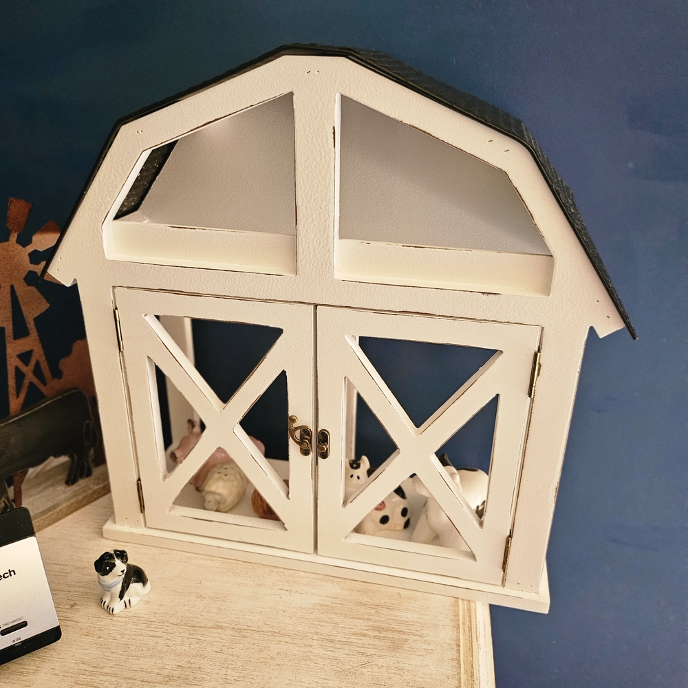 White Barn-Shaped Decorative Shelf